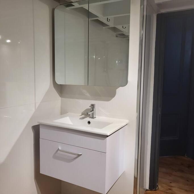 21 Mini Loft Apartment - Great Location - Comfy King Size Bed Brighton Kültér fotó
