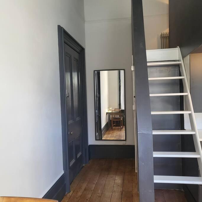 21 Mini Loft Apartment - Great Location - Comfy King Size Bed Brighton Kültér fotó